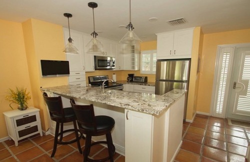 Bahama Village House | STARFISH - SUNNY TOWNHOME in QUIET TRUMAN ANNEX TWO BLOCKS FROM DUVAL ST.