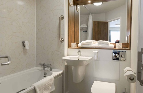 Penparcau Hotel | Starling Cloud, Aberystwyth by Marston’s Inns