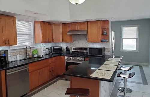 Atlantic City House | Starlite Sanctuary- Easy Walk to Trop and Boardwalk!