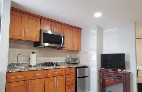 Atlantic City Apartment | Starlite Studio- Quaint Space, Easy Walk to Trop!