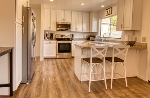 Groveland House | Starry Hills in Pine Mountain Lake