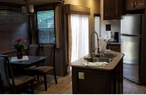 Logan House | Start your next adventure with Pine Creek Villas : Birds Nest Retreat!