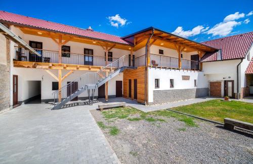 Chotenov Apartment | Statek Biobýt