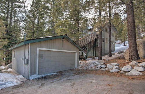 Tahoe Village Cottage | Stateline Ski House: Walk to Boulder Lift!