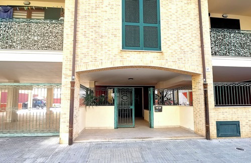 La Pietraia Apartment | Stately apartment a stone's throw from the sea with parking space Alghero
