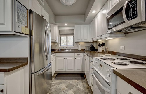 Wrightsville Beach Condo | Station One - 3D CoCo's Place- Oceanfront condo community pool, tennis, beach
