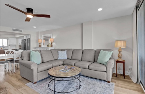 Wrightsville Beach Condo | Station One - 2D- Oceanfront condo community pool, tennis, beach