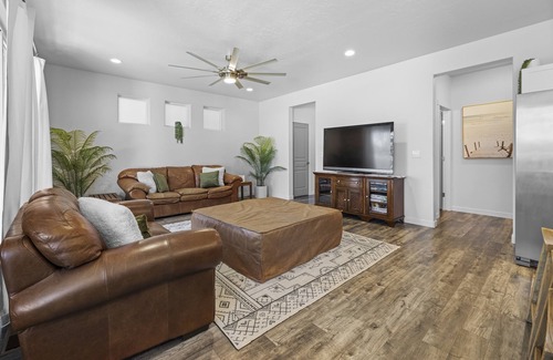 Nampa House | Stationary bike|1600ft²|Backyard|Parking|300Mbps