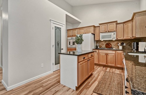 Garden City House | Stay 3 Nights or Longer Now Until March 15th and Get 15% Off