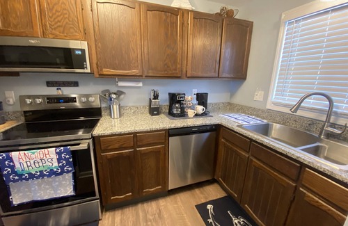 Lake Waccamaw House | Stay 4 Nights Pay 3 Now–Dec 2025, Excludes Holidays! Smooth Sailing 2 Bedroom