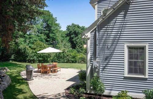 Gloucester House | Stay at Lighthouse Beach