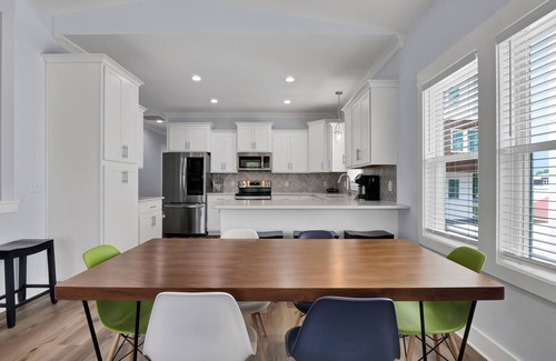 North Carolina Coast House | Stay at Pier Reviewed—park once and walk to all Carolina Beach has to offer.