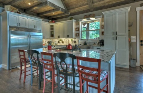 Blue Ridge Cabin | Stay Awhile | Free Night Offer!