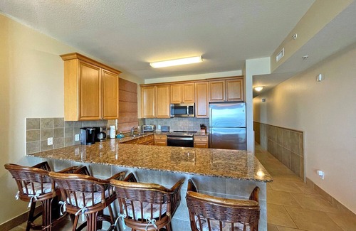 Pensacola Beach Condo | Stay Beachfront at This Relaxing 2BR Beach Club Condo!