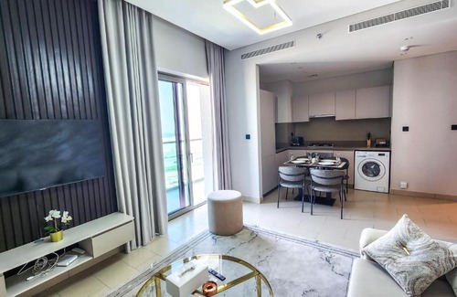 Dubai Apartment | STAY BY LATINEM Luxury 2BR Holiday Home CVR A605 near Burj Khalifa