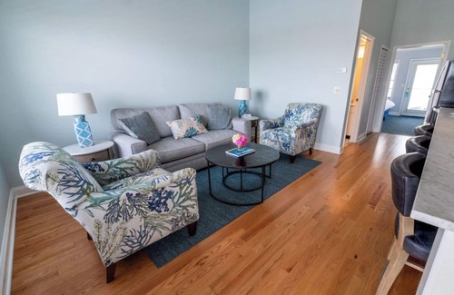 Cape May Hotel | Stay by the Sea | Spacious 2BR w/Private Balcony & Kitchen, Onsite Sauna & Pool