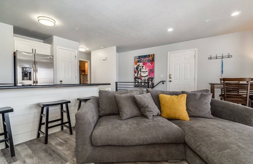 Eden Condo | Stay cool with great rates and central Air conditioning! Weber County lic #3495