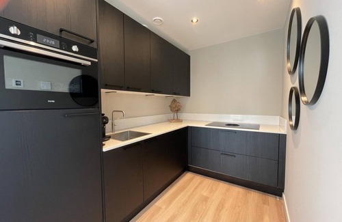 Municipality of Ede House | Stay different – pole home with 2 en-suites, perfect for 4 nature lovers.
