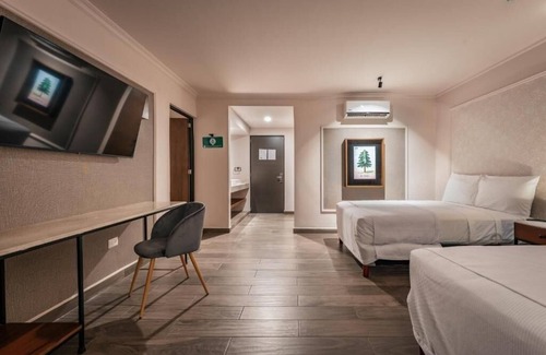 Centro Hotel | Stay, Explore, Relax – Three Stay Double Room Perfect Base for Mérida Fun