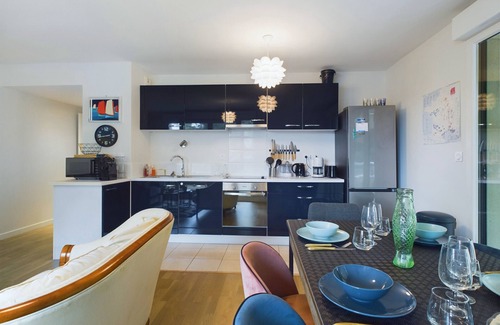 La Baule-Escoublac Apartment | Stay for 4 – Near Station & Lajarrige – Large Terrace