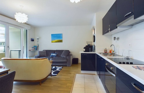 La Baule-Escoublac Apartment | Stay for 4 – Near Station & Lajarrige – Large Terrace