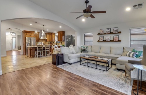 Canyon Trails House | Stay for Super Bowl! Cozy Cactus Retreat, Private Pool in Great Location!