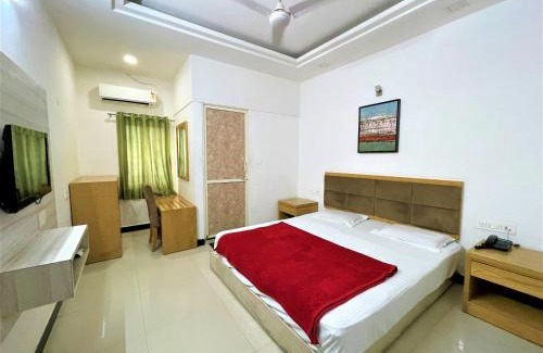 Bhuj Hotel | Stay Guru Usha Residency