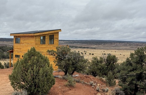 Kanab Cabin | Stay in AMAZING tiny cabins @ The Cedars w Walkout Decks and DARK SKIES!