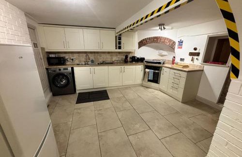Shrewsbury House | Stay in History 13th Century Gem in Central Shrewsbury!