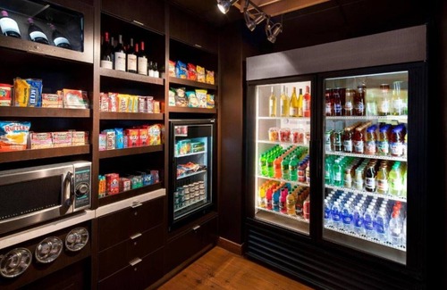 Cupertino House | Stay in Style at our Hotel in Cupertino, CA