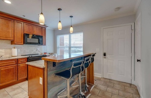 Rolling Mill Hill Apartment | Stay in the heart of Downtown - Walk to Broadway!