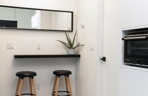 Central Okanagan Apartment | STAY.LUX private suite #2 - steps to the beach