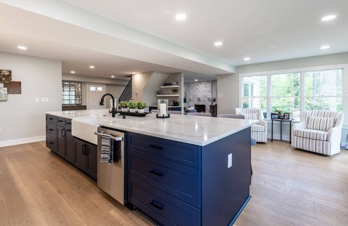 Crownsville House | Stay Mins from Annapolis in Luxury Waterfront Home on Deep Water w Private Pier & Gourmet Kitchen
