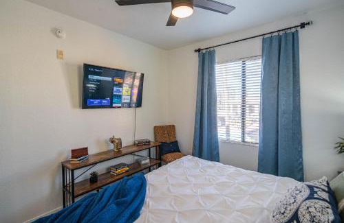Tempe Apartment | Stay Near ASU & Mill Avenue - Pool, Gym & Free Parking - 2041