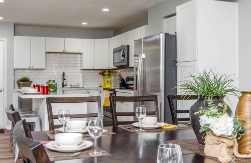 Cottonwood Heights House | Stay Next to Big Cottonwood! Hot Tub * Kids Toys * Foosball * Park