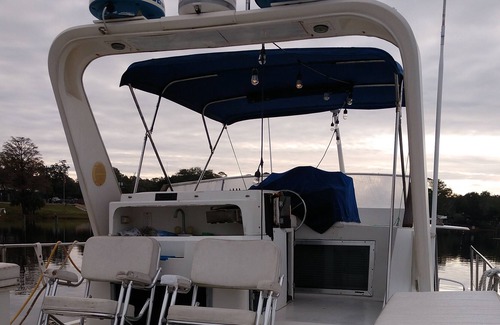 Niceville Boat Rental | Stay on a 50 foot houseboat for the adventure of a lifetime!
