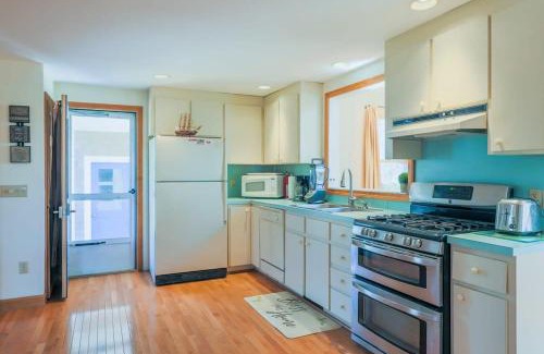North Eastham House | Stay On The Cape Vacation Rentals: Book Eastham Plenty Of Room For Entire Family