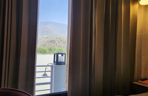 Rishikesh House | Stay On The Ganges