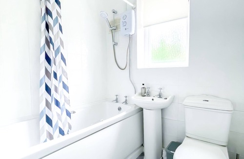 Birmingham House | Stay @ Queslett Road, Birmingham - 3 Bedroom House