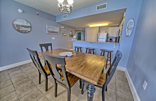 Long Beach Condo | Stay right on the Beach! 5 pools 3 hot tubs Large balcony Beautiful sunsets