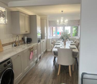 Solihull Apartment | Stay Solihull Large spacious home in Solihull close to NEC HS2 Bham Airport