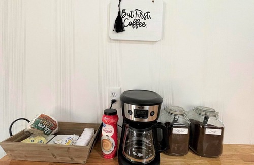 Center Point House | Stay @ The Hilltop - Gorgeous Remodel 14 min. to DT