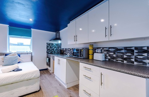 Fleetwood Apartment | Stay With Empire - Windsor Terrace