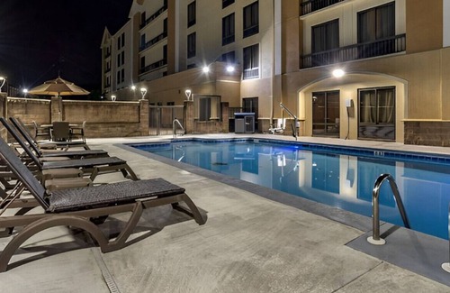 Homewood House | Stay With Us & Feel Our Home Away From Home