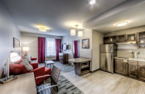 Columbus Hotel | Staybridge Suites Columbus Univ Area - OSU by IHG