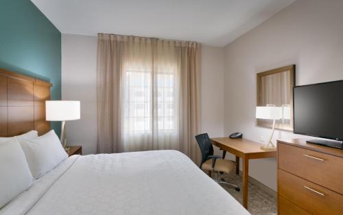 Gainesville Hotel | Staybridge Suites - Gainesville I-75 by IHG