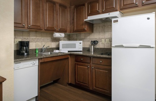 North Brunswick Hotel | Staybridge Suites North Brunswick by IHG