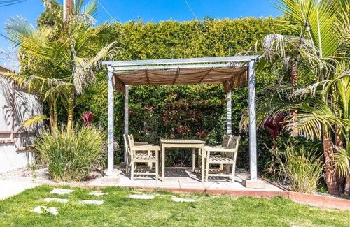Carlsbad House | Staycation Beach Family Home Great Indoor Outdoor