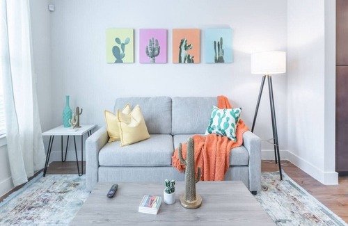 King William Apartment | Staycation | Children's Hospital | Near Riverwalk