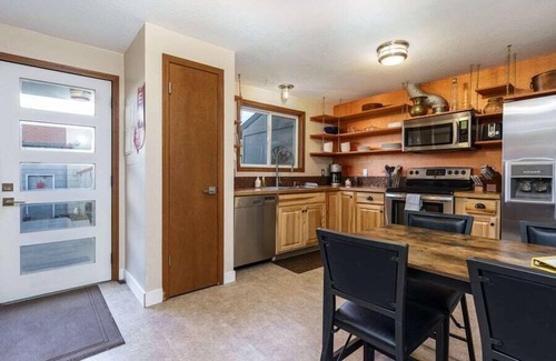 Boise Bench House | #StayInMyDistrict Furnished Monthly Rental Boise